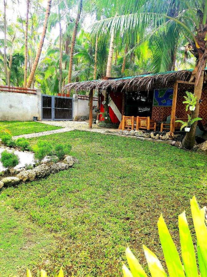 Southseas Beach Resort And Dive Center Santander Exterior photo