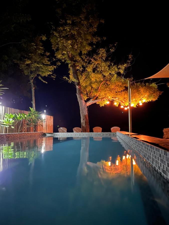 Southseas Beach Resort And Dive Center Santander Exterior photo