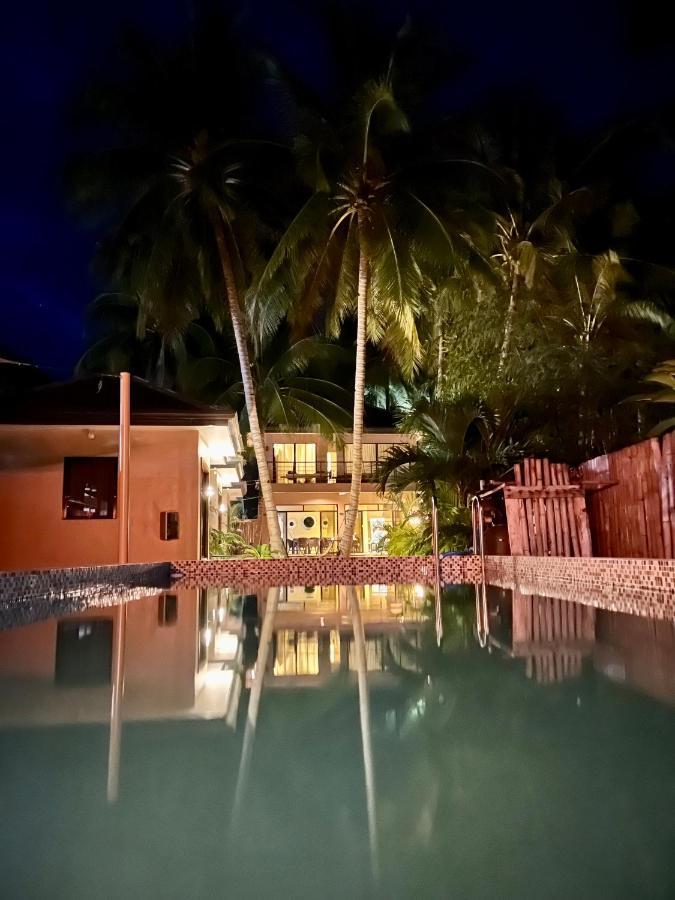 Southseas Beach Resort And Dive Center Santander Exterior photo