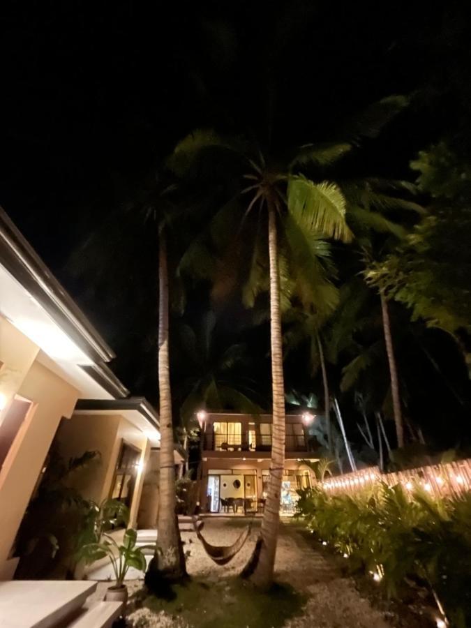 Southseas Beach Resort And Dive Center Santander Exterior photo
