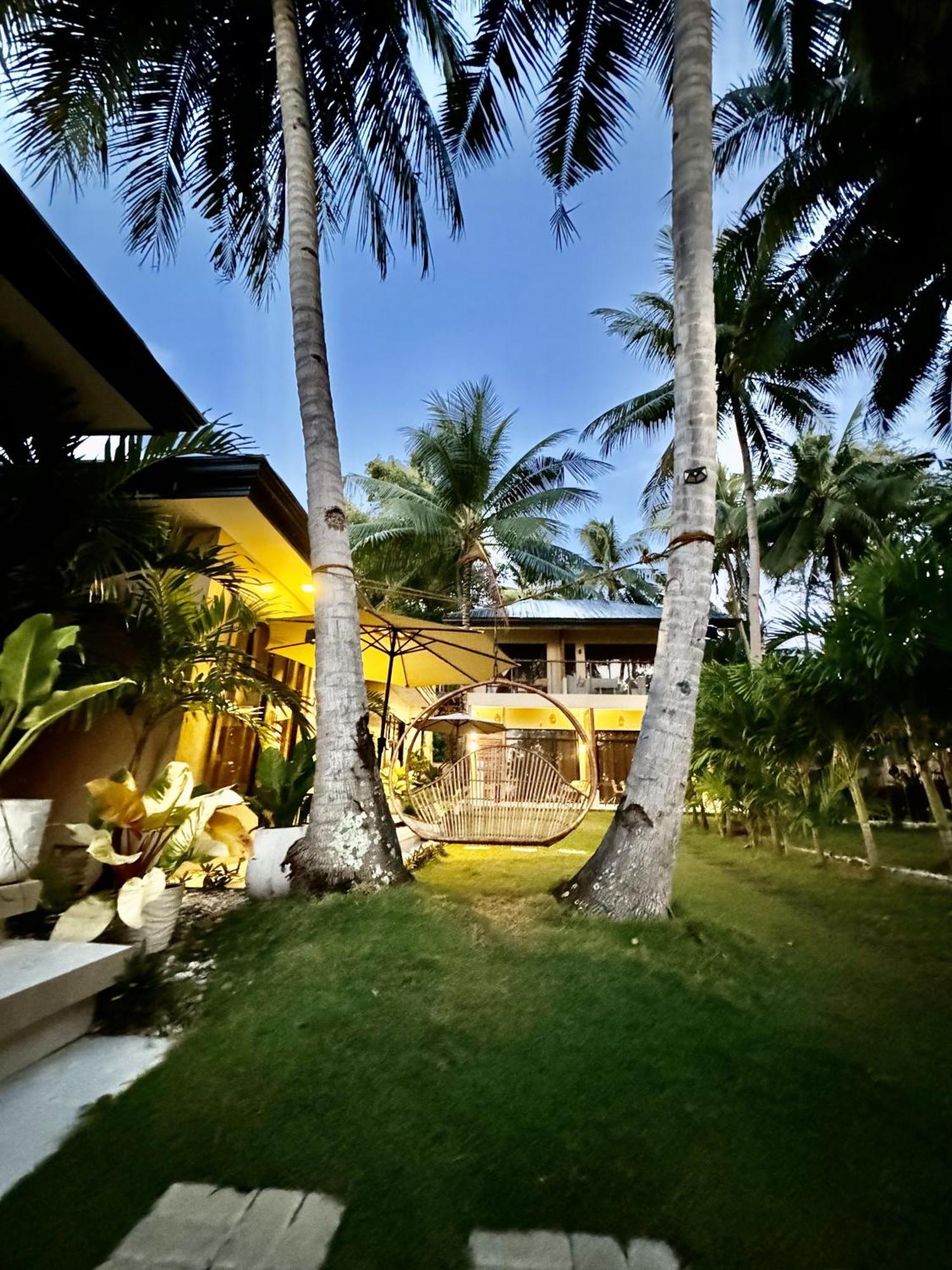 Southseas Beach Resort And Dive Center Santander Exterior photo