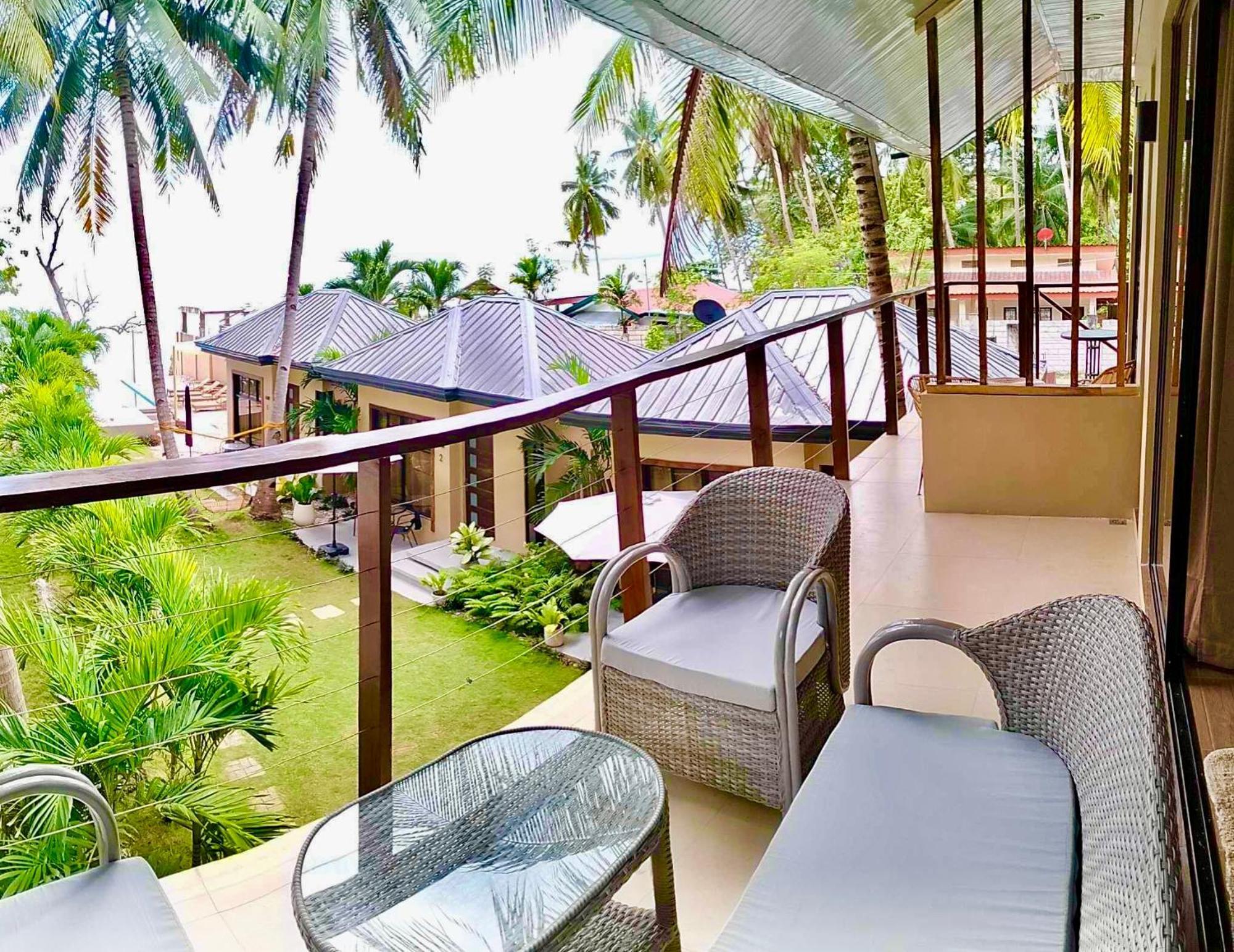 Southseas Beach Resort And Dive Center Santander Exterior photo
