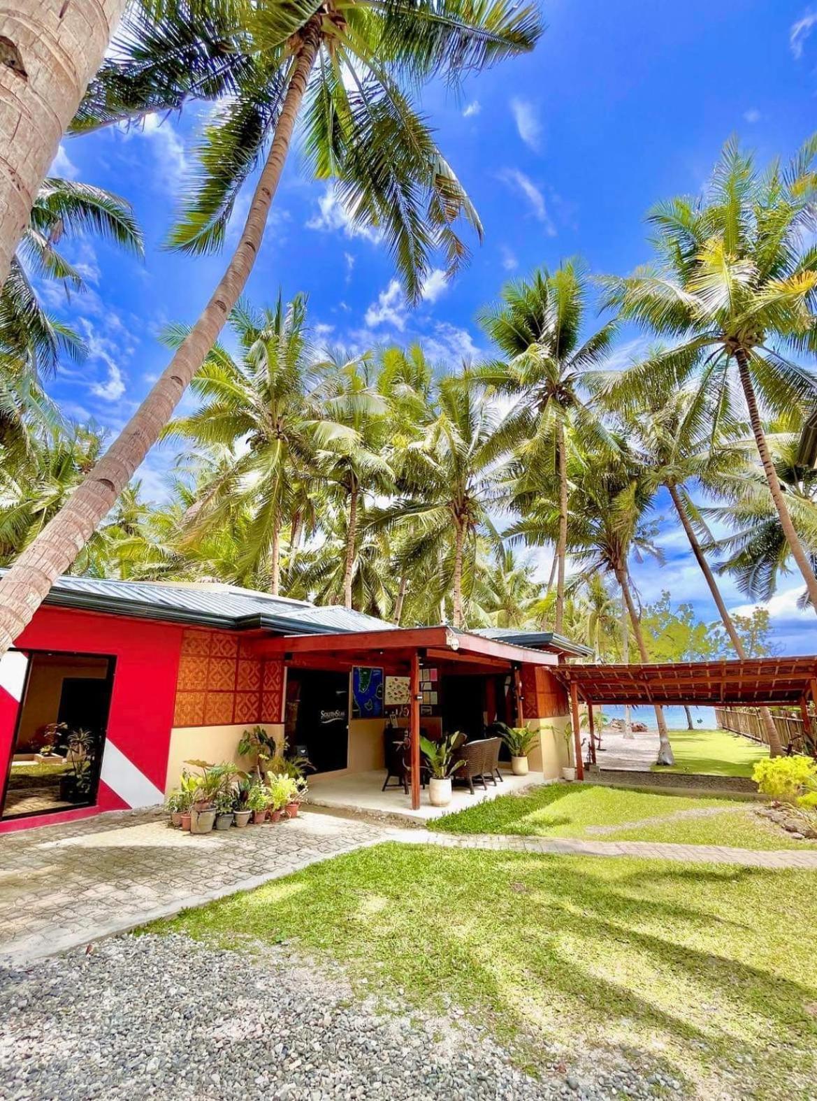 Southseas Beach Resort And Dive Center Santander Exterior photo